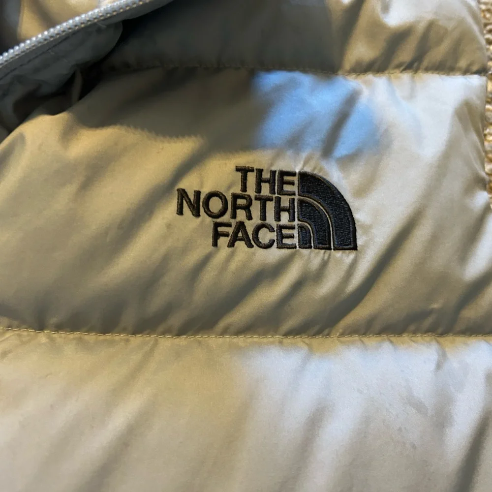 The North Face 550 Down Puffer Vest Gray Men’s Small Full Zip